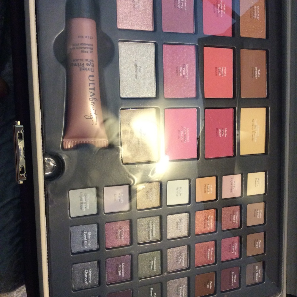 Makeup kit - Picture 4 of 5